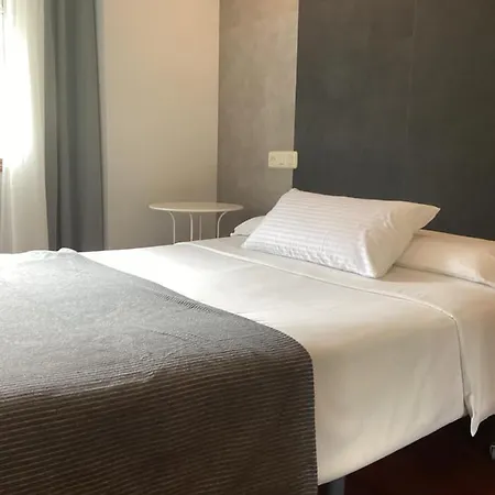 Hotel Saudade Hostal Cafeteria 3*