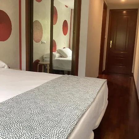 Saudade Cafeteria 3* Ла-Корунья