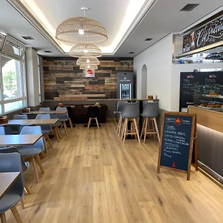 Saudade Cafeteria 3*