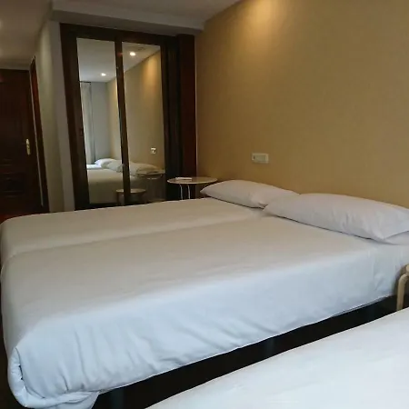 Saudade Cafeteria 3*