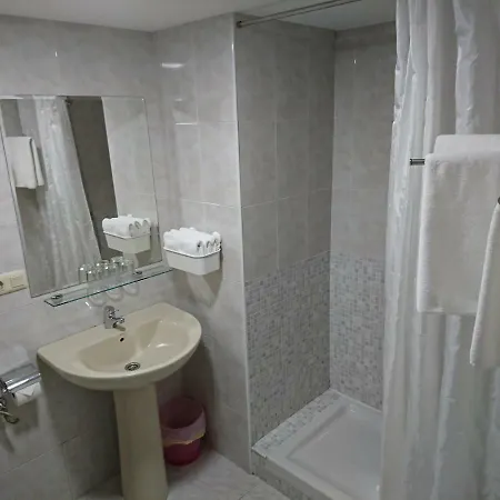 Saudade Cafeteria Otel 3*