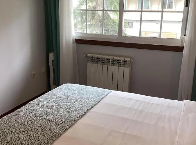 מלון Saudade Cafeteria 3*