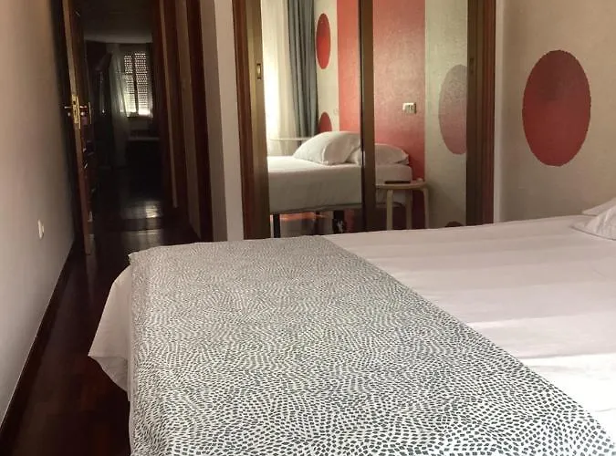 מלון Saudade Cafeteria א-קורוניה